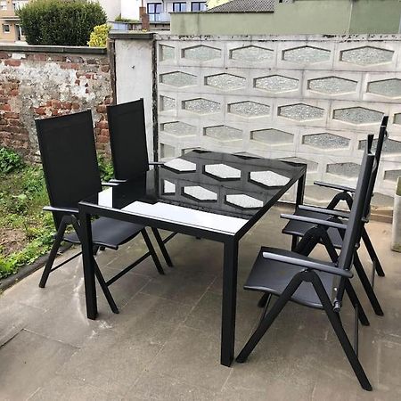 Charmante Gartenwohnung Mit Privatem Grossen Garten 쾰른 외부 사진