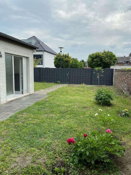 Charmante Gartenwohnung Mit Privatem Grossen Garten 쾰른 외부 사진